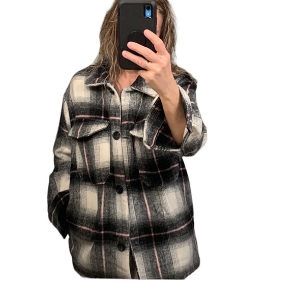 NWT Miss Selfie Oversized Shacket M – Grey Pink Plaid Button Jacket Casual Cozy - Picture 2 of 15